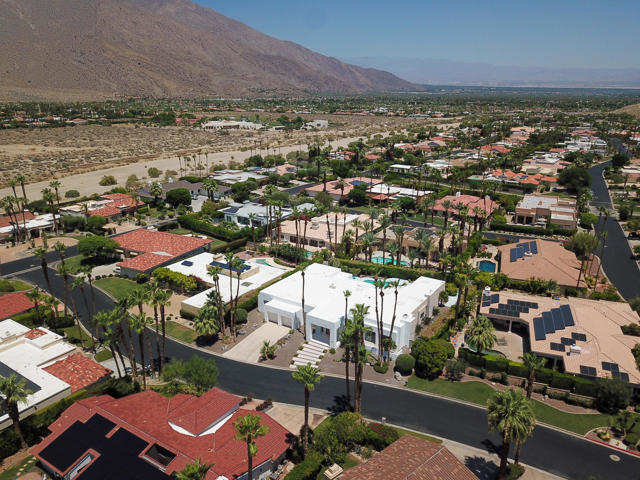 64910 Montevideo Way, Palm Springs CA: https://media.crmls.org/mediaz/51c61586-08c9-419a-9118-14a2e98a6a2e.jpg
