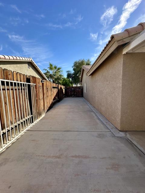161 Eunice Circle, Blythe CA: https://media.crmls.org/mediaz/51c63b65-5fb2-4a58-9fd6-9fe7f80927da.jpg