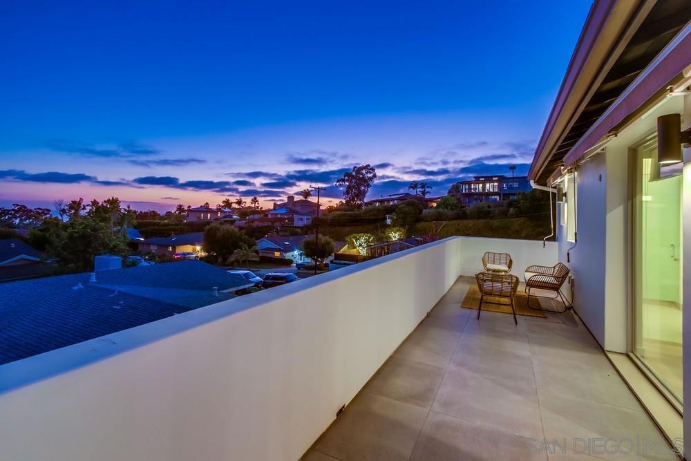 5435 Parkview Dr. - photo 5