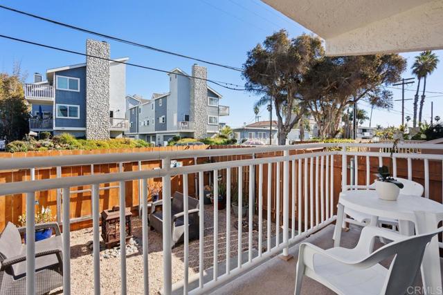 1112 S Pacific Street, Oceanside CA: https://media.crmls.org/mediaz/51c6bbb3-5c1d-4c7f-83da-0cfd6f64caa0.jpg