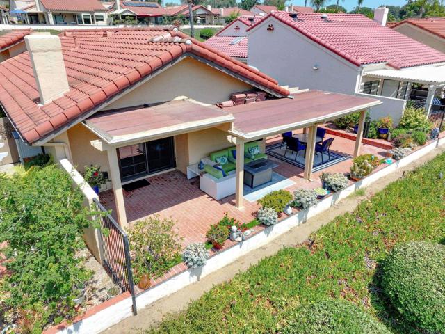 17788 Caminito Balata, San Diego CA: https://media.crmls.org/mediaz/51c796ee-b6b4-49a8-9660-9178b28255a4.jpg