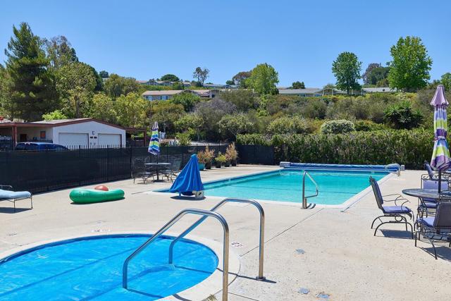 942 Royal Tern Way, Oceanside CA: https://media.crmls.org/mediaz/51c8a959-848e-4631-b036-c49b52a6c30f.jpg