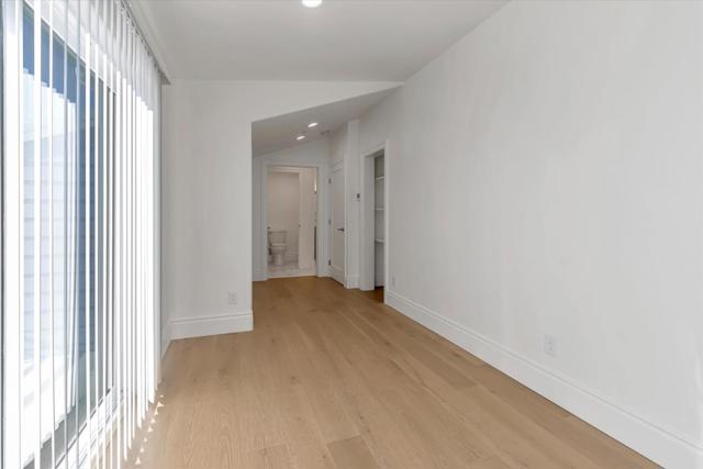 3074 Malcolm Avenue, Oakland CA: https://media.crmls.org/mediaz/51ca086b-2237-4bf6-ac55-0065b7ea1976.jpg
