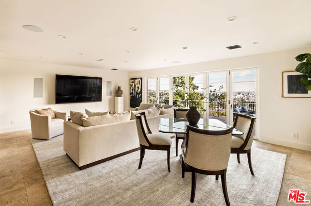 7020 La Presa Drive, Los Angeles CA: https://media.crmls.org/mediaz/51ca23ac-b41c-4327-9a88-d09a45ff9531.jpg