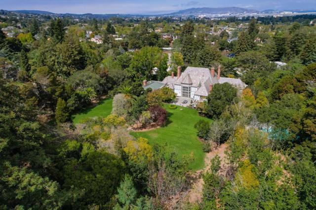 85 Fagan Drive, Hillsborough CA: https://media.crmls.org/mediaz/51ca80e0-a3f2-41d3-8bfe-ab6eed679ed3.jpg