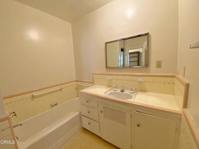 Bathroom1