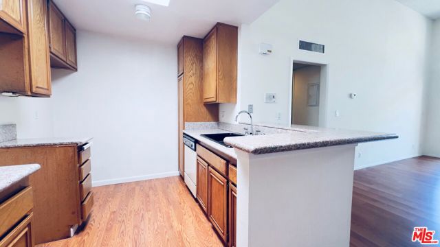 4499 Via Marisol, Los Angeles CA: https://media.crmls.org/mediaz/51cbb420-c01f-45be-8fa6-635284d35c98.jpg