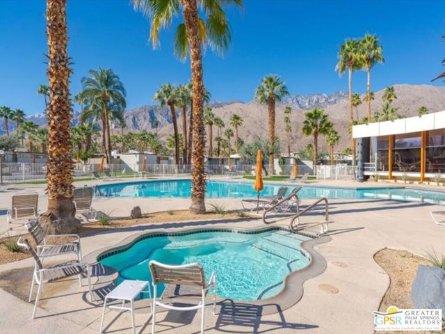 1111 E Palm Canyon Drive, Palm Springs CA: https://media.crmls.org/mediaz/51cc8912-3255-4185-9dc9-9d33358a2d79.jpg