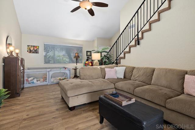 4754 68th St, San Diego CA: https://media.crmls.org/mediaz/51cd0d32-9478-4248-b7bd-ba0d68229fa0.jpg