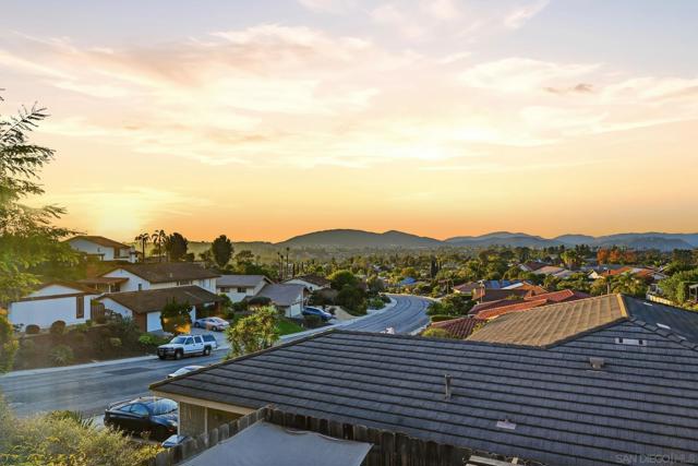 17570 Montero Rd, San Diego CA: https://media.crmls.org/mediaz/51cd8166-5348-4b7d-b6ed-10b7a9bb79a0.jpg