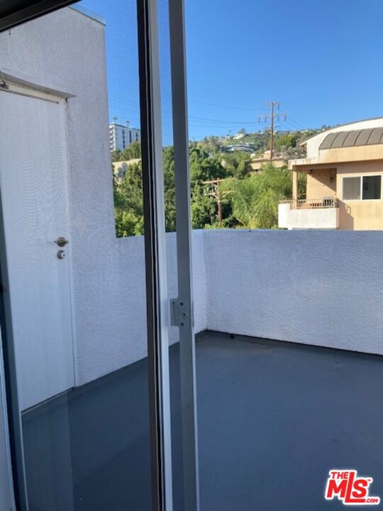 884 Palm Avenue, 302 photo 17