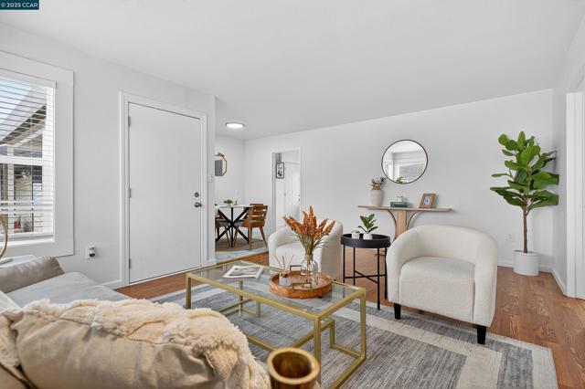 2921 Rollingwood Dr, San Pablo CA: https://media.crmls.org/mediaz/51cdd191-e3e1-4c83-842e-5ed997d74892.jpg