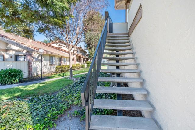 421 Colony Cove Drive, San Jose CA: https://media.crmls.org/mediaz/51d0c469-a677-430a-9e75-d62eb0de482f.jpg