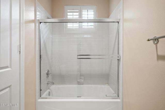 1662 E Janss Road, Thousand Oaks CA: https://media.crmls.org/mediaz/51d14d02-5e3e-4b17-83f2-22993cca081b.jpg