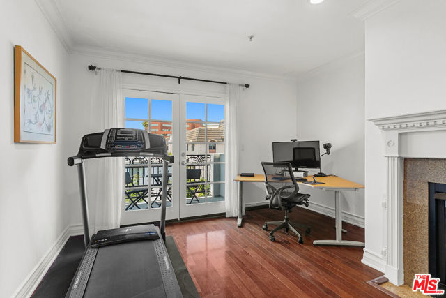 11826 Dorothy Street, Los Angeles CA: https://media.crmls.org/mediaz/51d152ac-4ead-4c18-9190-4c7cf00ed92a.jpg