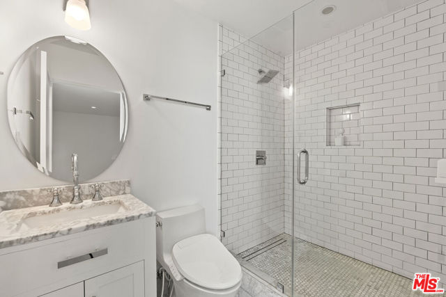 530 N Alta Vista Boulevard, Los Angeles CA: https://media.crmls.org/mediaz/51d21333-b4c3-452e-9ab3-adac08771dc7.jpg