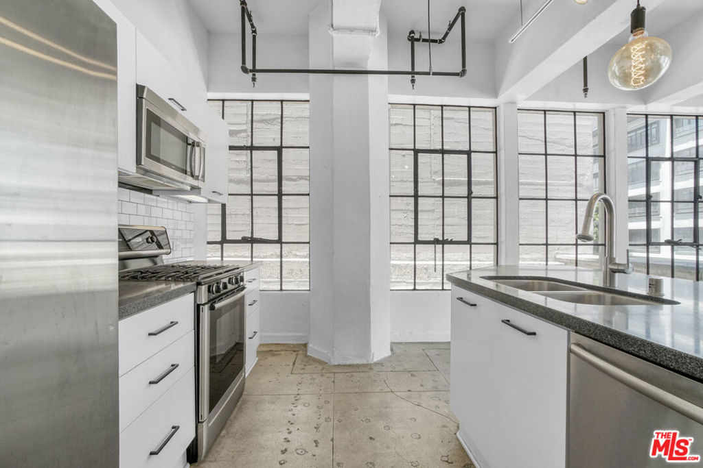 51D2E390 9Fad 4Fc1 9432 A1961862E0F0 746 S Los Angeles Street #310, Los Angeles, Ca 90014 &Lt;Span Style='BackgroundColor:transparent;Padding:0Px;'&Gt; &Lt;Small&Gt; &Lt;I&Gt; &Lt;/I&Gt; &Lt;/Small&Gt;&Lt;/Span&Gt;