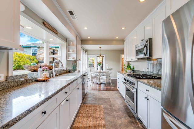 509 36th Avenue, Santa Cruz CA: https://media.crmls.org/mediaz/51d32083-7921-4035-a069-d3b25c49f8b9.jpg