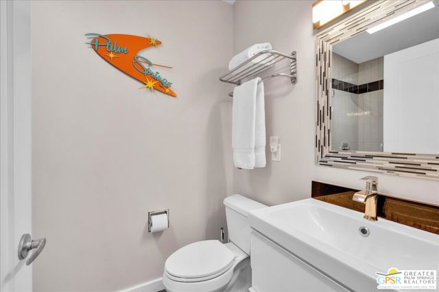 3351 E Paseo Barbara, Palm Springs CA: https://media.crmls.org/mediaz/51d3c958-906d-42bf-88ef-89164cc2e0e4.jpg
