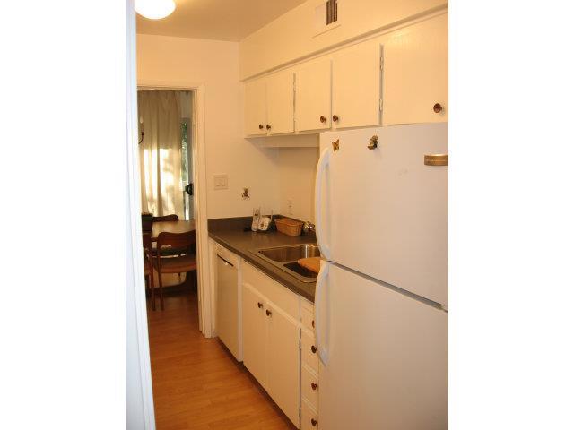 675 Sharon Park Drive, Menlo Park CA: https://media.crmls.org/mediaz/51d40e97-fed9-4e01-8748-3aa3a95ff527.jpg