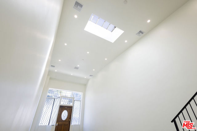  Commercial for Sale in Beverly Hills, California