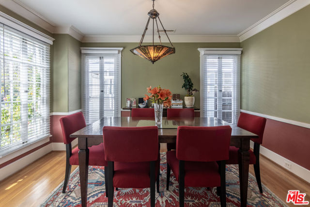 880 WELLESLEY Avenue, Los Angeles CA: https://media.crmls.org/mediaz/51d5f2e4-92f6-443d-89ff-fe069da3e3f4.jpg