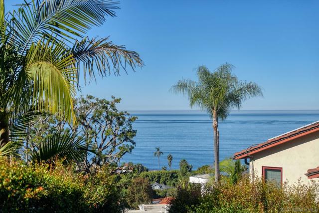 7612 Hillside Dr, La Jolla CA: https://media.crmls.org/mediaz/51d6063c-d330-4a93-b83e-2b931af3046b.jpg