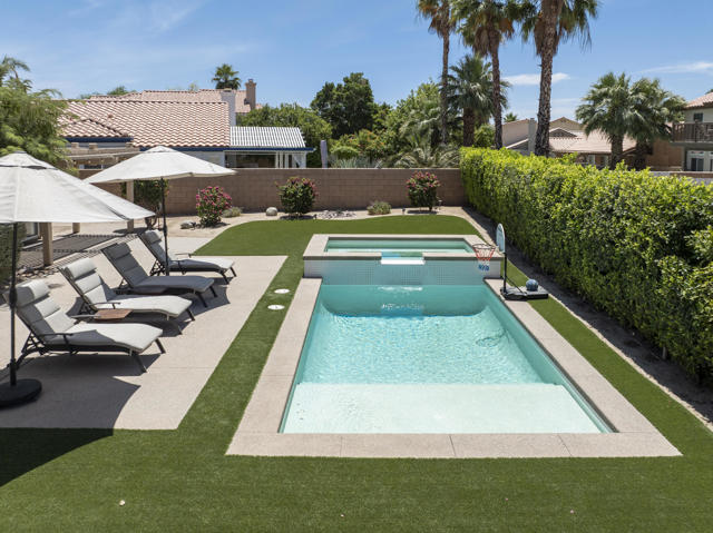 78635 Villeta Drive, La Quinta CA: https://media.crmls.org/mediaz/51d61b6e-650d-441a-a0e0-c7c2d0a8b6fc.jpg