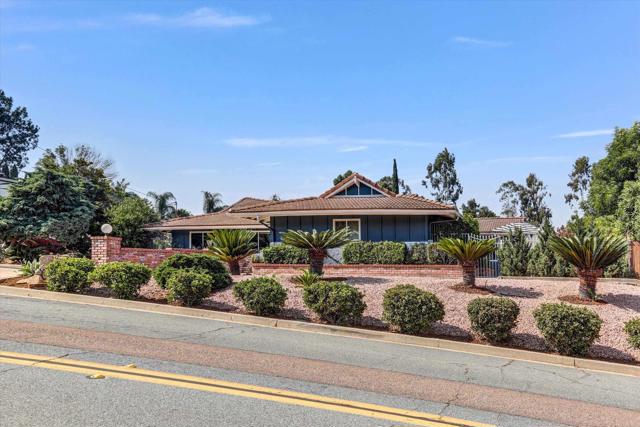 Detail Gallery Image 3 of 44 For 11228 Horizon Hills Dr, El Cajon,  CA 92020 - 3 Beds | 2 Baths