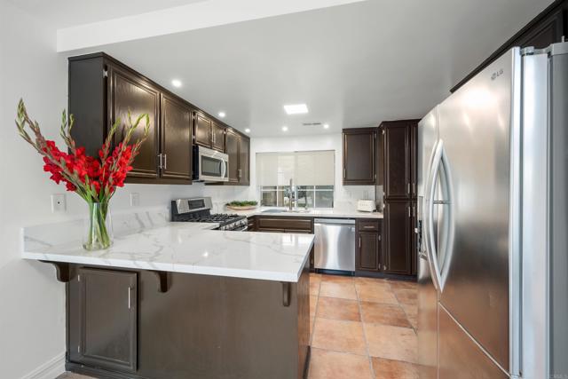 2344 Greenbriar Drive, Chula Vista CA: https://media.crmls.org/mediaz/51d78003-b5f0-4526-b754-b33c83c66c13.jpg