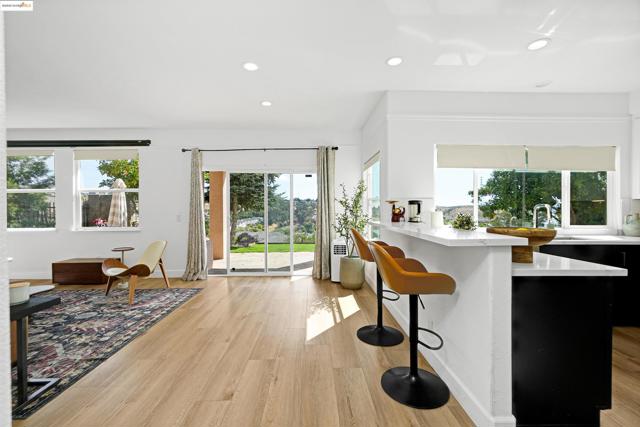 153 Camino Del Sol, Vallejo CA: https://media.crmls.org/mediaz/51d7a825-3515-4e4c-8394-a323b90bd837.jpg