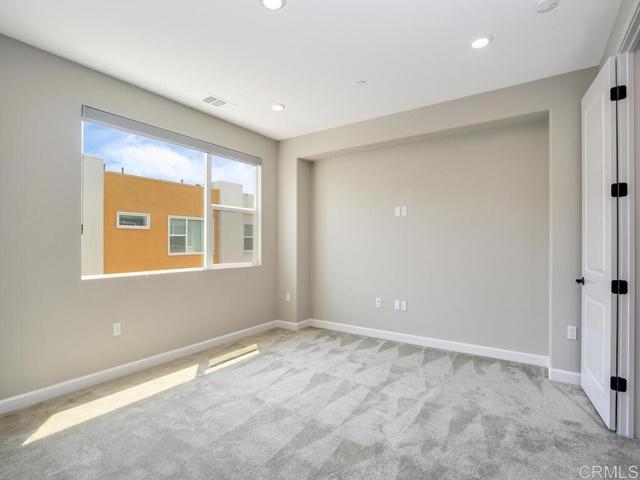 Detail Gallery Image 16 of 47 For 1954 Minimalist Ln, Chula Vista,  CA 91915 - 4 Beds | 3/1 Baths