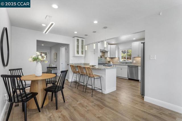 5030 Ray Ave, Castro Valley CA: https://media.crmls.org/mediaz/51d8833c-e9c9-477b-bb89-26669cae8ff1.jpg