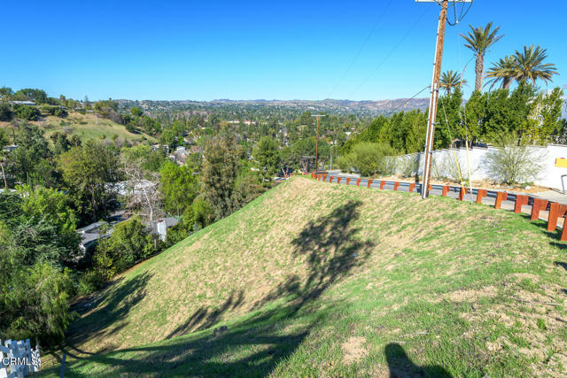 Detail Gallery Image 11 of 54 For 4845 N Calderon Rd, Woodland Hills,  CA 91364 - – Beds | – Baths