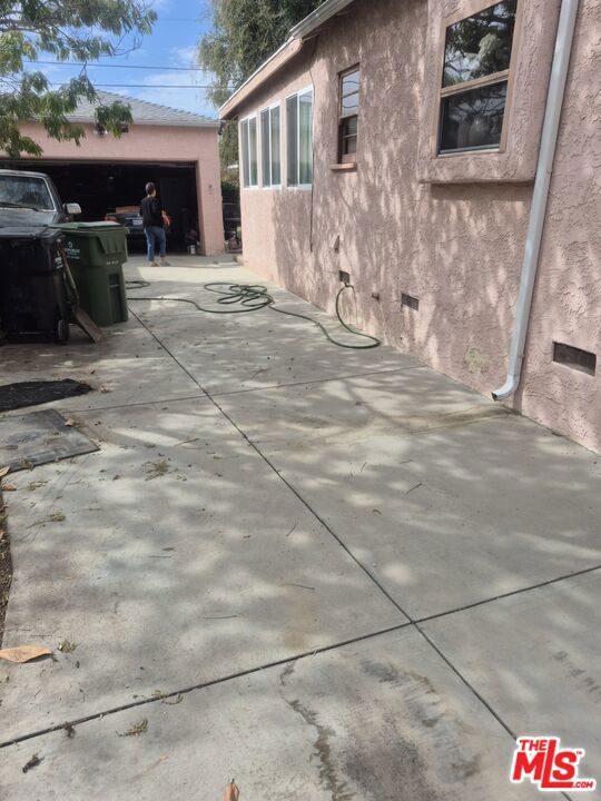 9133 South 7th Avenue photo 6