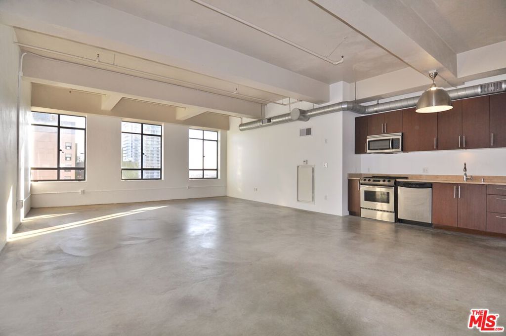 849 S Broadway #1004
