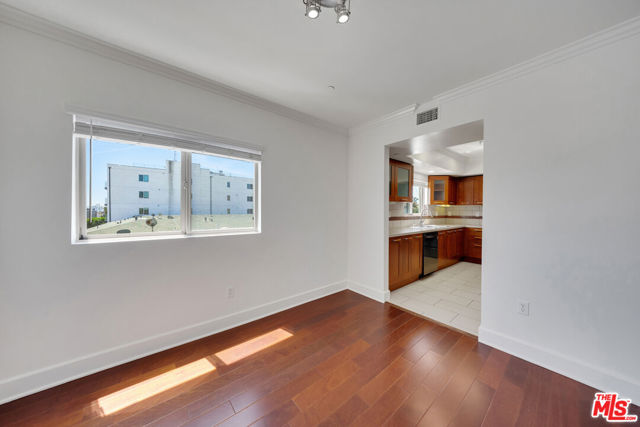 1409 Armacost Avenue, Los Angeles CA: https://media.crmls.org/mediaz/51dc55c7-667c-448b-82b6-c9af7e60d6df.jpg