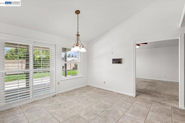 27000 S Hillview St, Tracy CA: https://media.crmls.org/mediaz/51dd56ee-134c-4284-b746-b6ed6a1f0a26.jpg