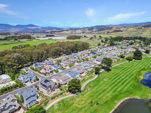 121 Carnoustie Drive, Half Moon Bay CA: https://media.crmls.org/mediaz/51dd8b42-74aa-4c33-9fe0-ca1bc315b69f.jpg