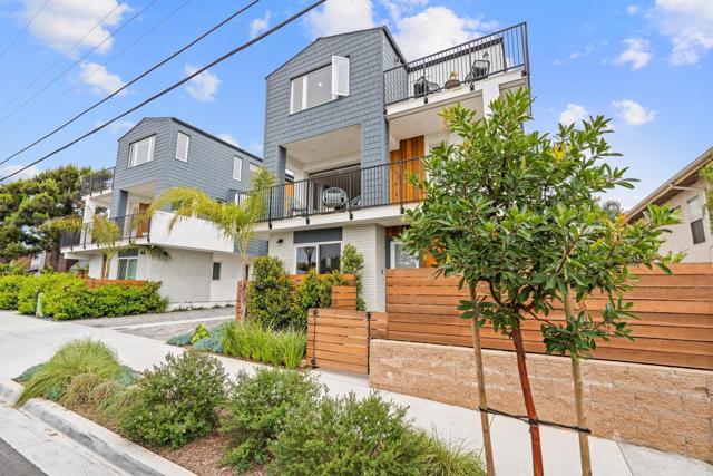 Detail Gallery Image 1 of 69 For 301 Juniper Ave, Carlsbad,  CA 92008 - 3 Beds | 3/1 Baths