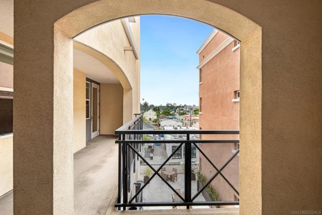 3650 5TH Ave, San Diego CA: https://media.crmls.org/mediaz/51df1f88-c6d1-4b60-9474-d0fcccbb6c2d.jpg