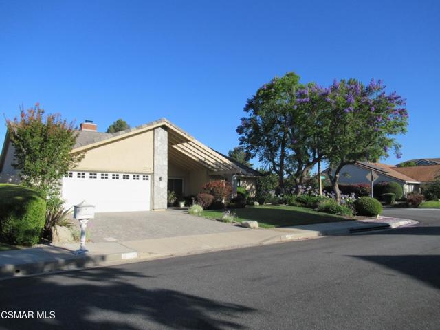 3294 Sierra Drive, Westlake Village CA: https://media.crmls.org/mediaz/51e07447-bd76-410d-ad9d-a6d687ae796d.jpg