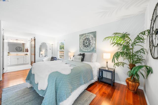 1550 Calle Enrique, Pleasanton CA: https://media.crmls.org/mediaz/51e0a115-76b6-4afe-a0d2-145bc80cf580.jpg