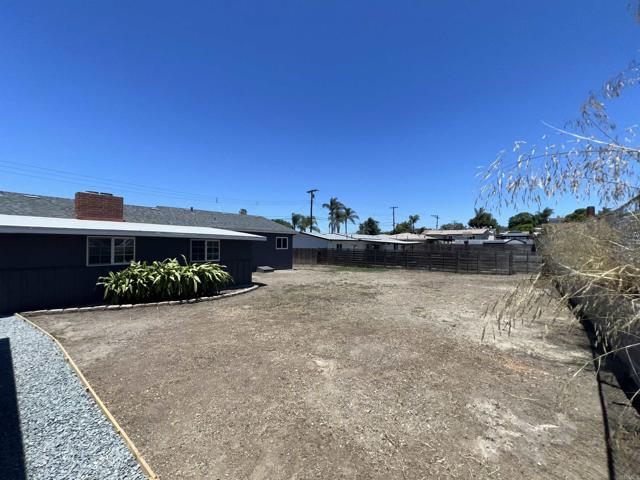 633 Kempton, Spring Valley CA: https://media.crmls.org/mediaz/51e1c4da-cef1-43e8-a7c1-3857466726f9.jpg