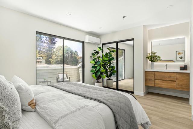 457 Sierra Vista Avenue, Mountain View CA: https://media.crmls.org/mediaz/51e310a5-6dec-4e70-a94a-cf2dfb34c513.jpg