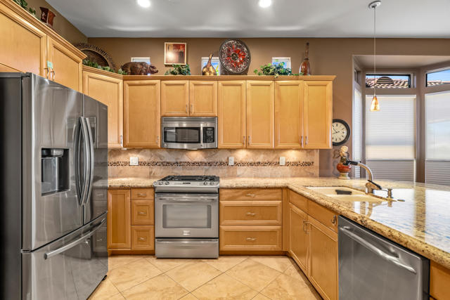 Image 18 of 62 For 44391 Royal Lytham Drive