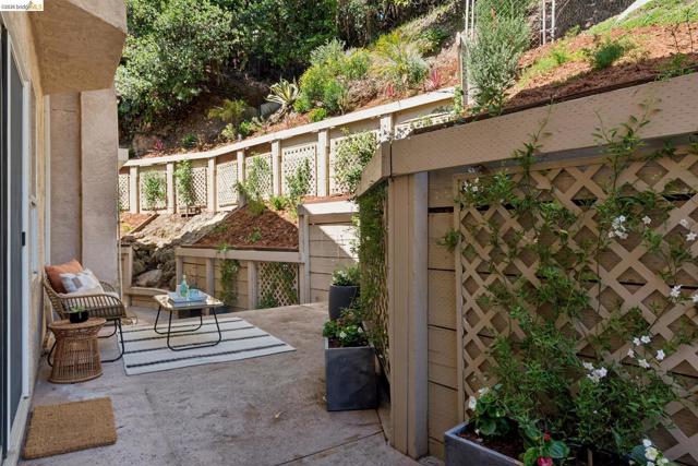 Image 53 of 57 For 23 Valant Place