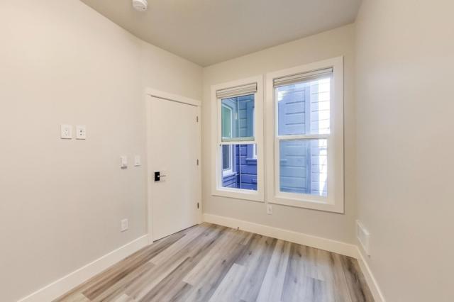 811 Oak Street, San Francisco CA: https://media.crmls.org/mediaz/51e412f4-a3b7-4ad8-b494-16f46bd360cc.jpg