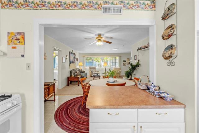 728 Spruce Avenue, Pacific Grove CA: https://media.crmls.org/mediaz/51e4a9b4-4a95-4c7e-b282-5405f097c89f.jpg