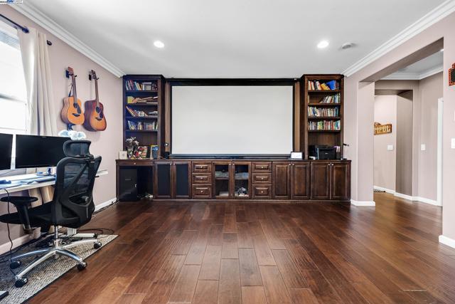 6232 Murdock Way, San Ramon CA: https://media.crmls.org/mediaz/51e4c509-bbf1-465f-9c2a-5840bfbda857.jpg